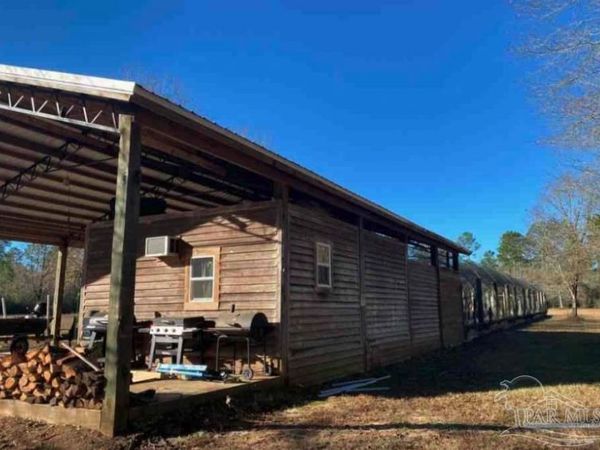 6389 County Line Rd, Unit B, Baker, FL 32531