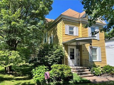 105 E Heman Street , East Syracuse, NY 13057