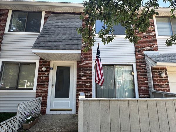 5484 Wildwood Court, Unit B, Willoughby, OH 44094