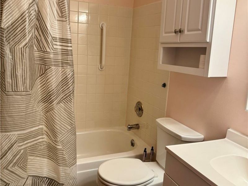 5484 Wildwood Court, Unit B, Willoughby, OH 44094 Photo 17