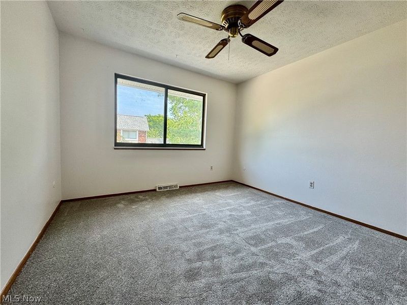 5484 Wildwood Court, Unit B, Willoughby, OH 44094 Photo 21