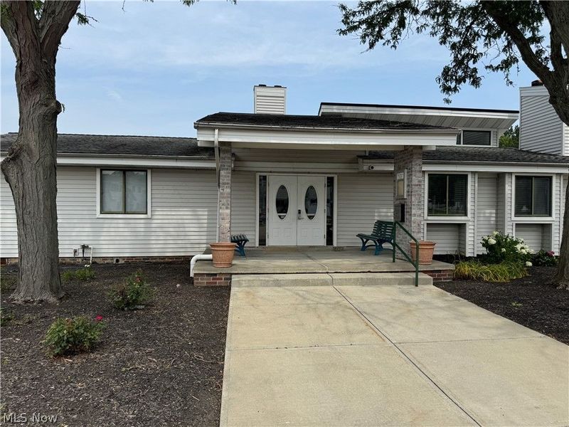 5484 Wildwood Court, Unit B, Willoughby, OH 44094 Photo 30