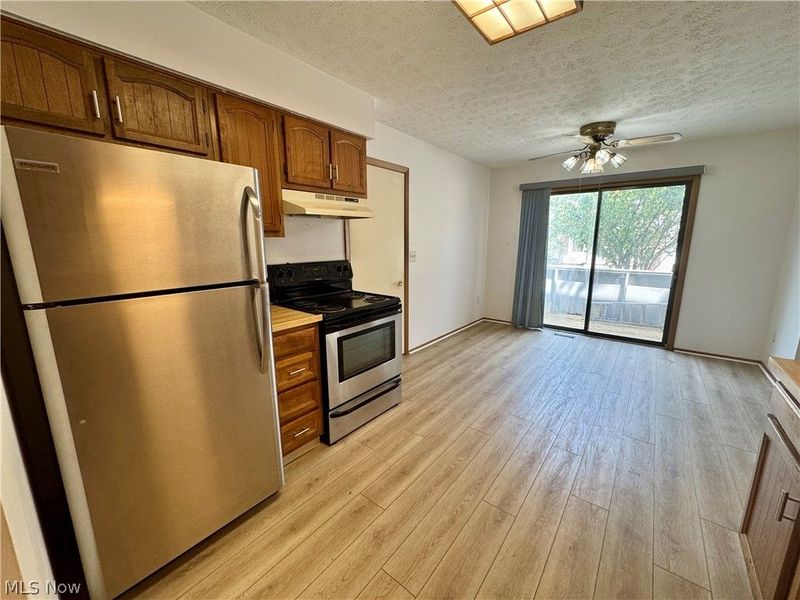 5484 Wildwood Court, Unit B, Willoughby, OH 44094 Photo 6