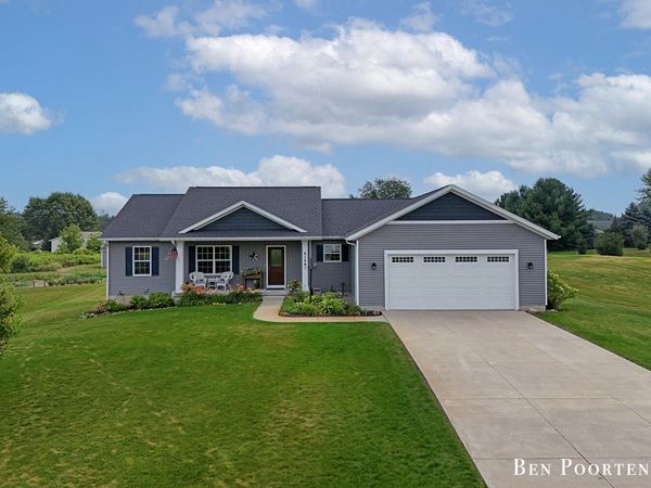 9120 NE Wabasis Pointe Drive NE, Greenville, MI 48838
