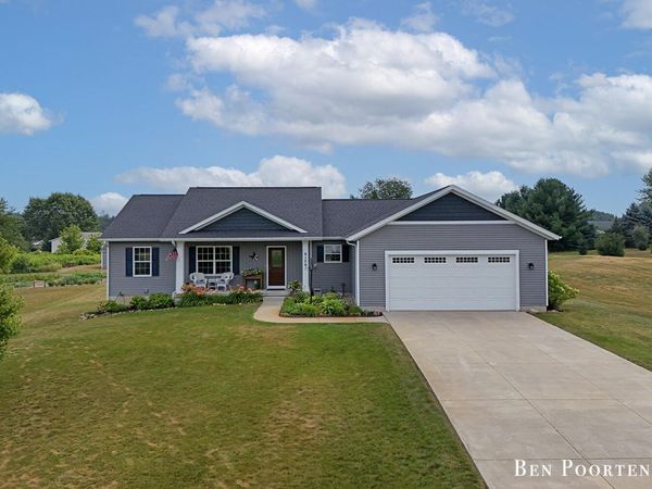 9120 NE Wabasis Pointe Drive NE, Greenville, MI 48838
