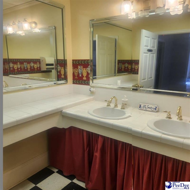 2565 N Williamsburg County Highway Photo 15