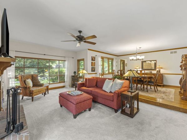 27W118 Cove Lane , Warrenville, IL 60555
