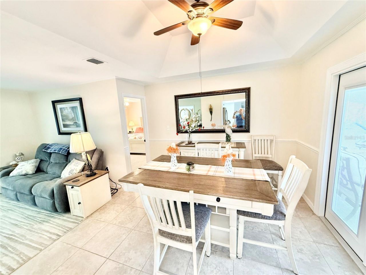 305 W Delaware Street, Tavares, FL 32778 Photo