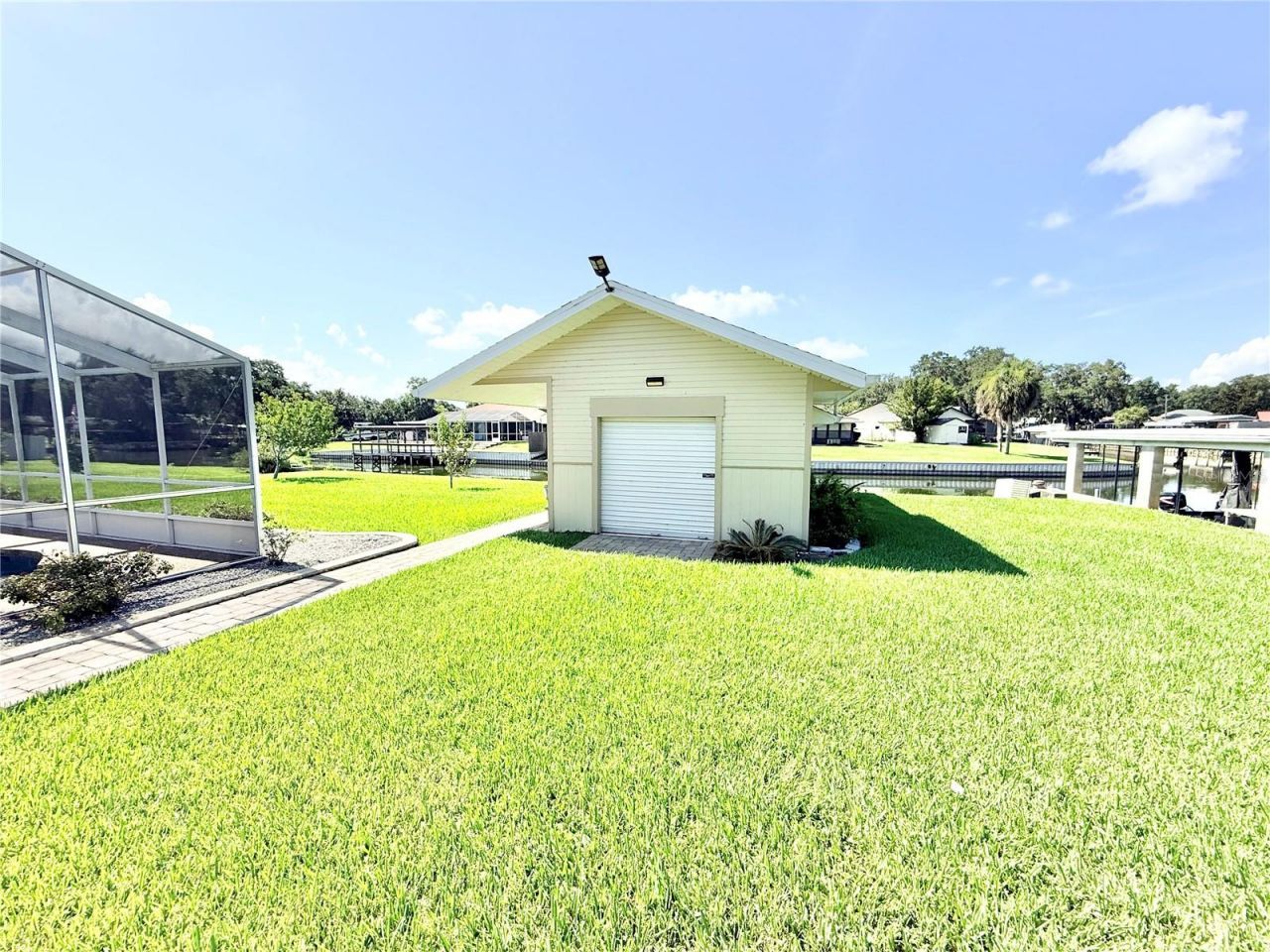 305 W Delaware Street, Tavares, FL 32778 Photo