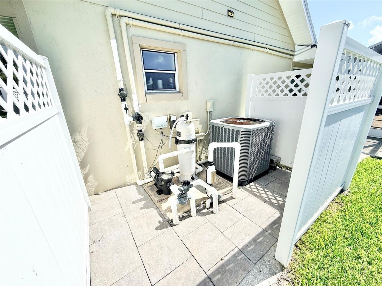 305 W Delaware Street, Tavares, FL 32778 Photo