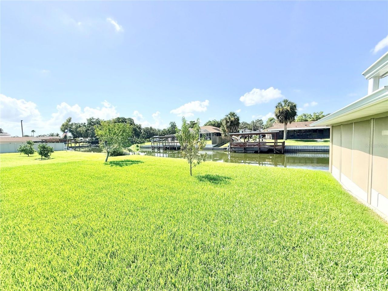 305 W Delaware Street, Tavares, FL 32778 Photo