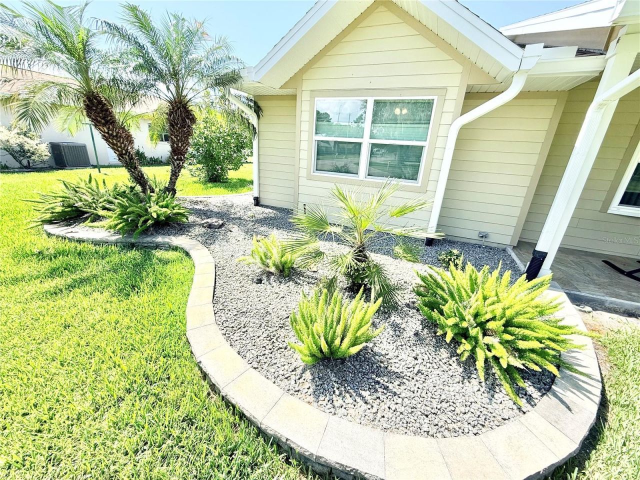 305 W Delaware Street, Tavares, FL 32778 Photo