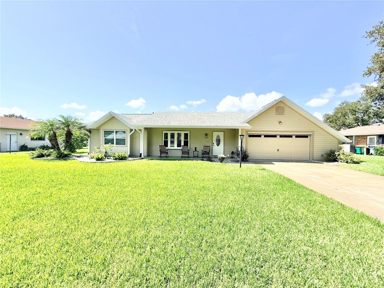 305 W Delaware Street, Tavares, FL 32778 Photo