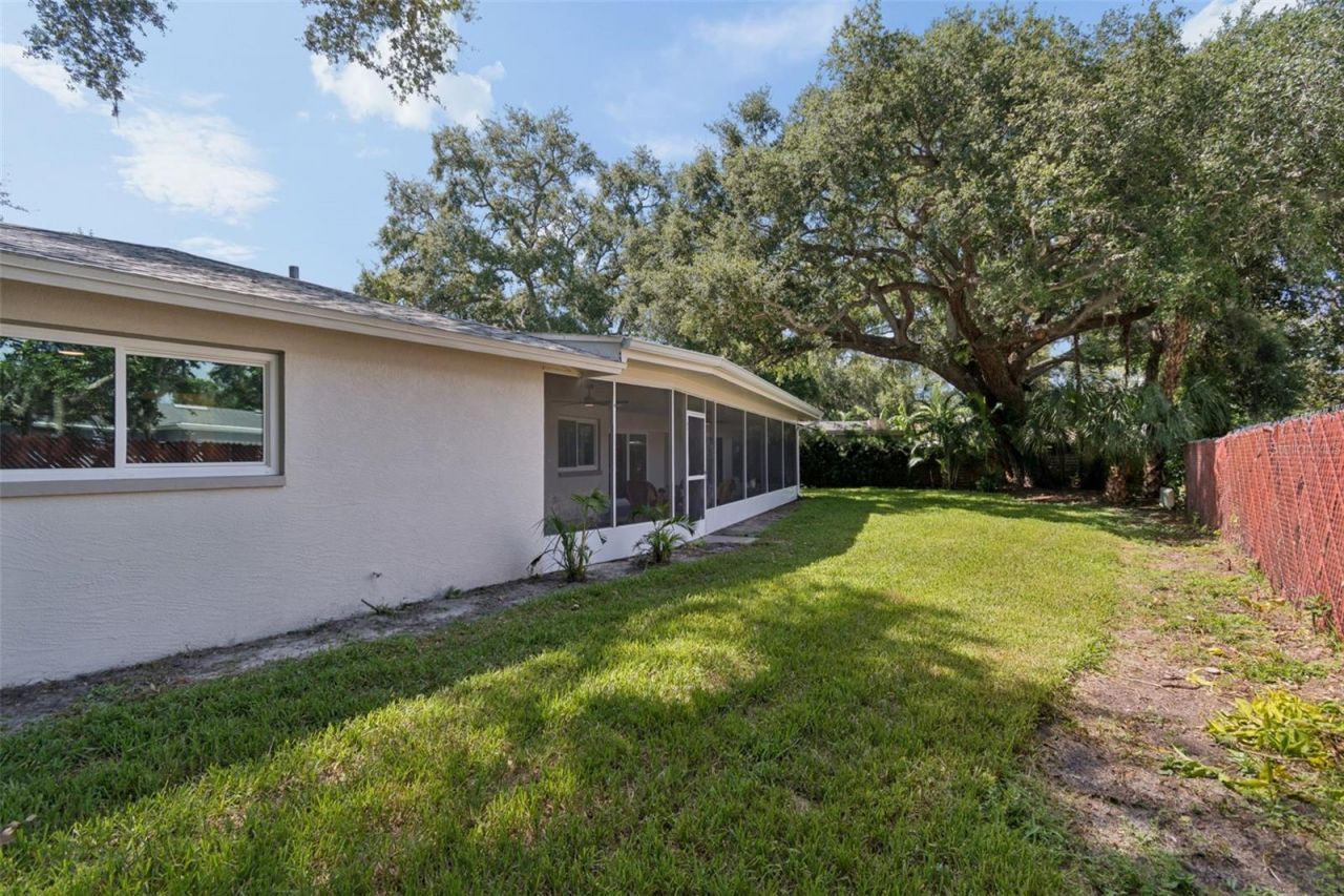 12805 Kimberly Oaks Circle, Largo, FL 33774 Photo