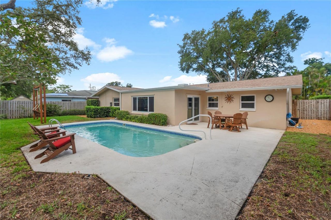 1707 Ridgeway Drive , Clearwater, FL 33755 Photo