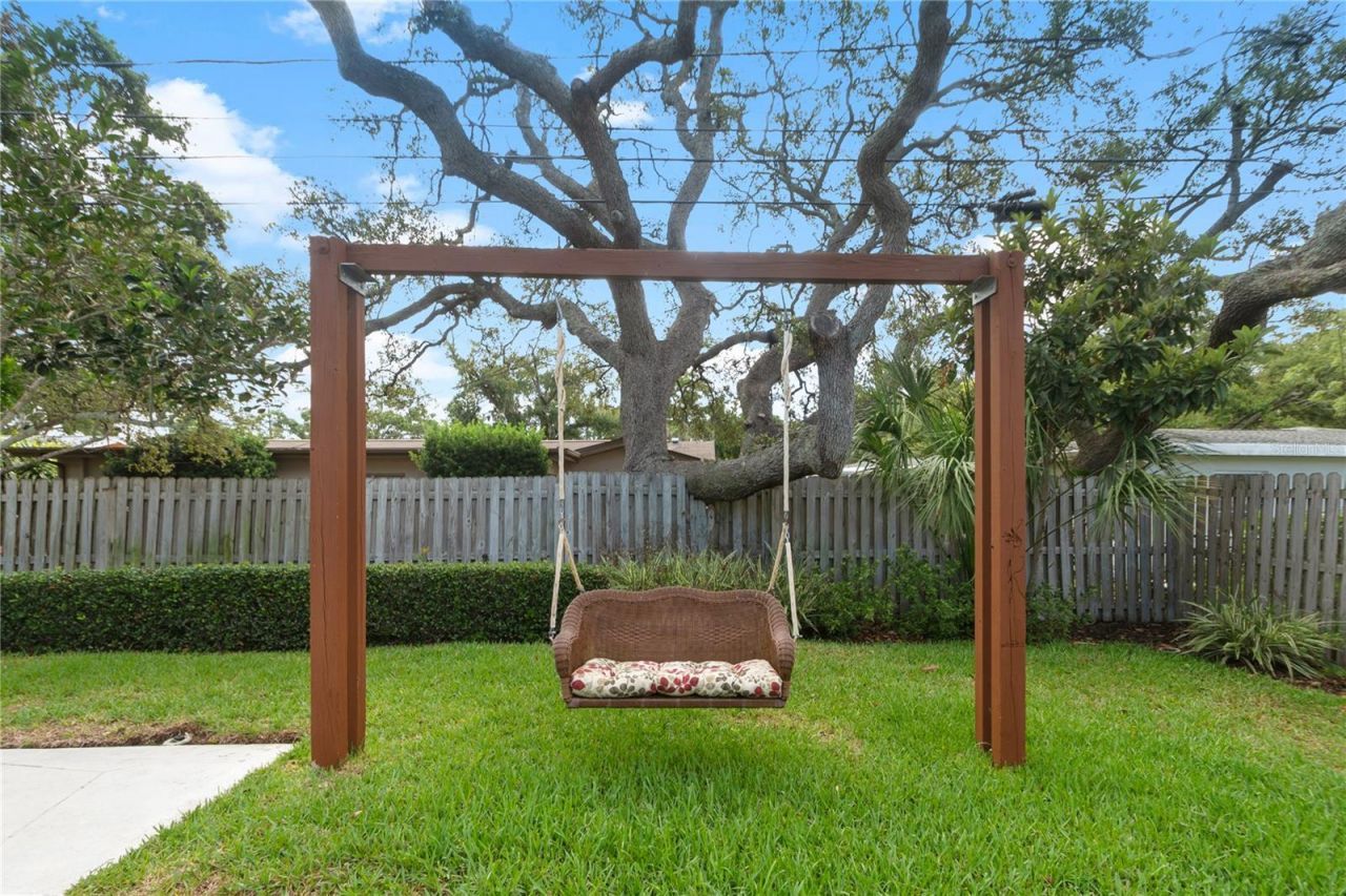 1707 Ridgeway Drive , Clearwater, FL 33755 Photo