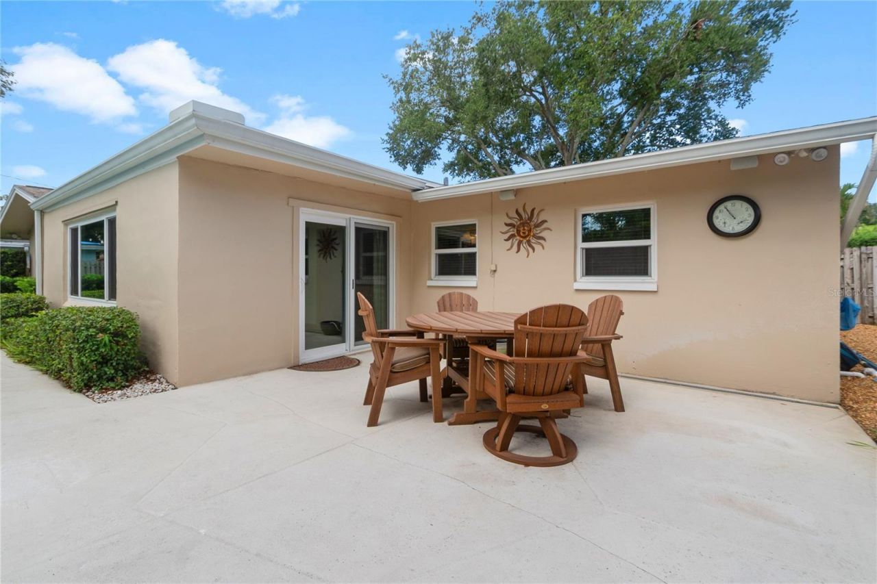 1707 Ridgeway Drive , Clearwater, FL 33755 Photo