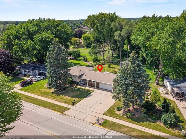 2366 S RIDGE ROAD, Ashwaubenon, WI 54304
