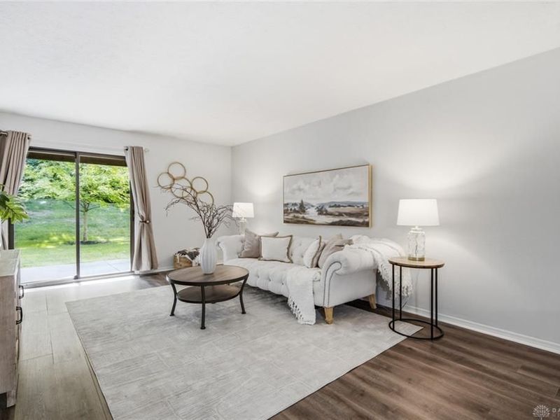 665 Hidden Valley Court, Fairborn, OH 45324 Photo 8