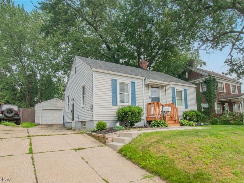 349 Morningview Avenue, Akron, OH 44305 Photo 3