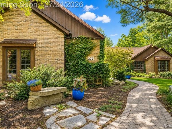 377 Ridgemont Road, Addison Twp, MI 48370