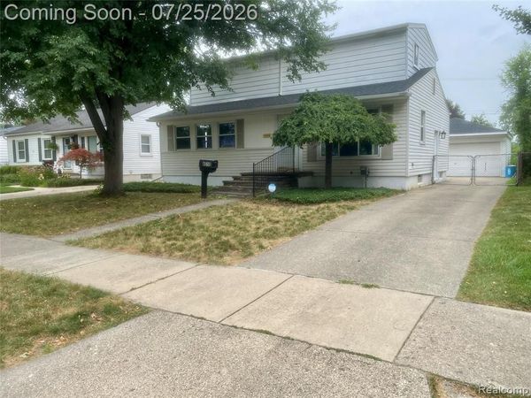 4518 Woodland ave Avenue, Royal Oak, MI 48073