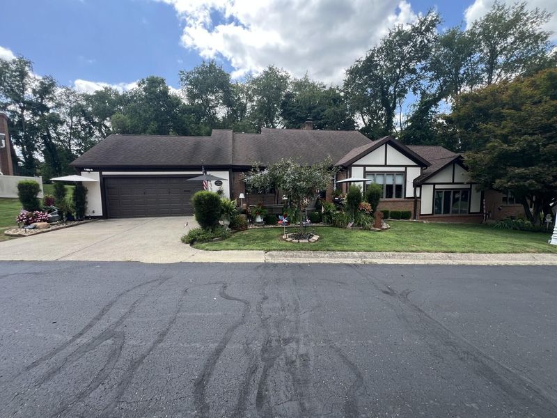 1433 Amesbury Lane , Newark, OH 43055 Photo 1