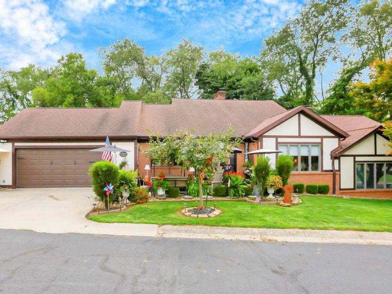 1433 Amesbury Lane, Newark, OH 43055 Photo 1
