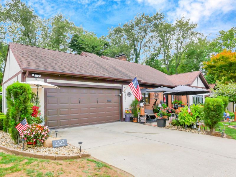 1433 Amesbury Lane, Newark, OH 43055 Photo 3