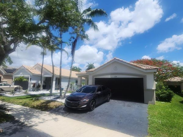 1218 Canary Island Dr , Weston, FL 33327