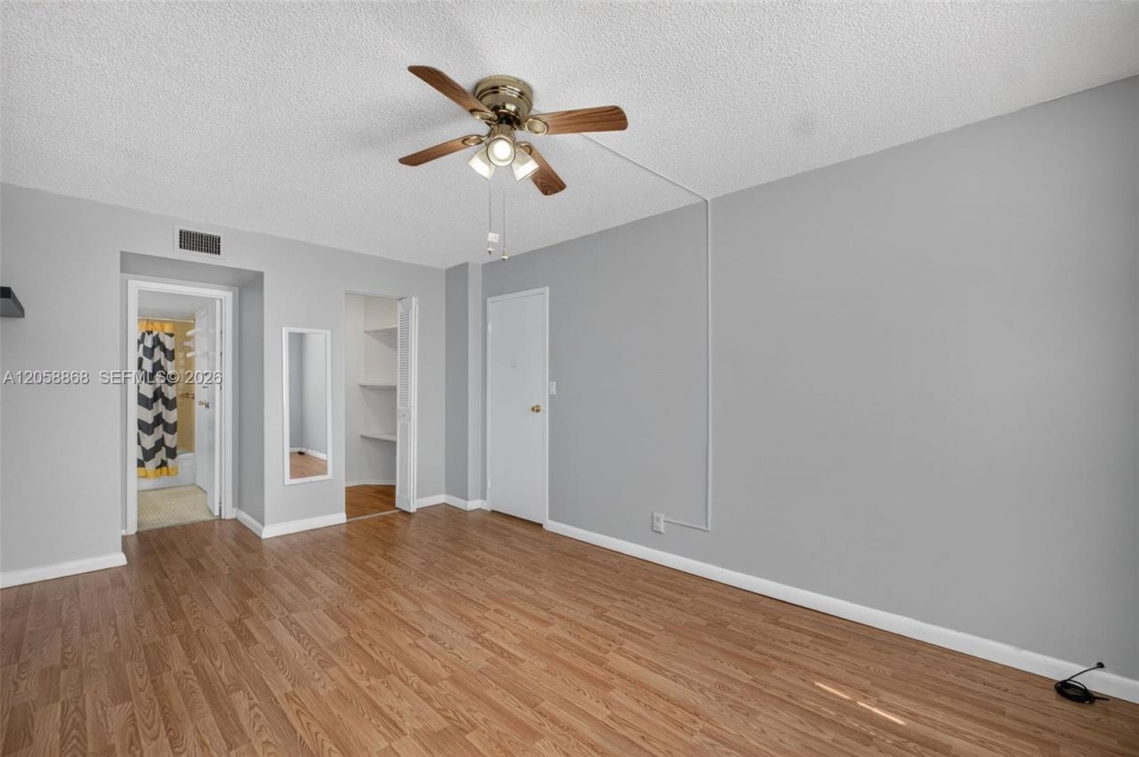 2900 NW 48th Ter , Unit 310, Lauderdale Lakes, FL 33313 Photo