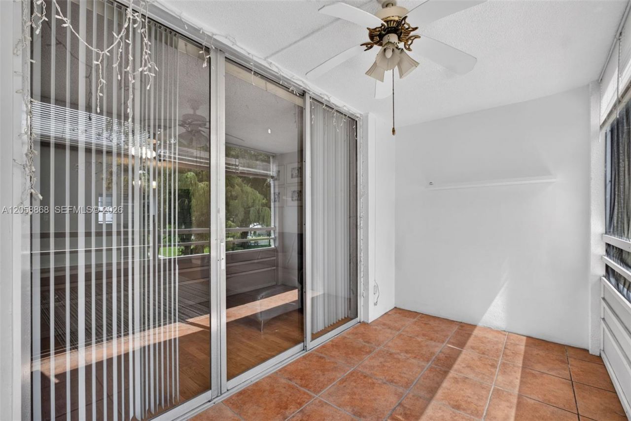 2900 NW 48th Ter , Unit 310, Lauderdale Lakes, FL 33313 Photo