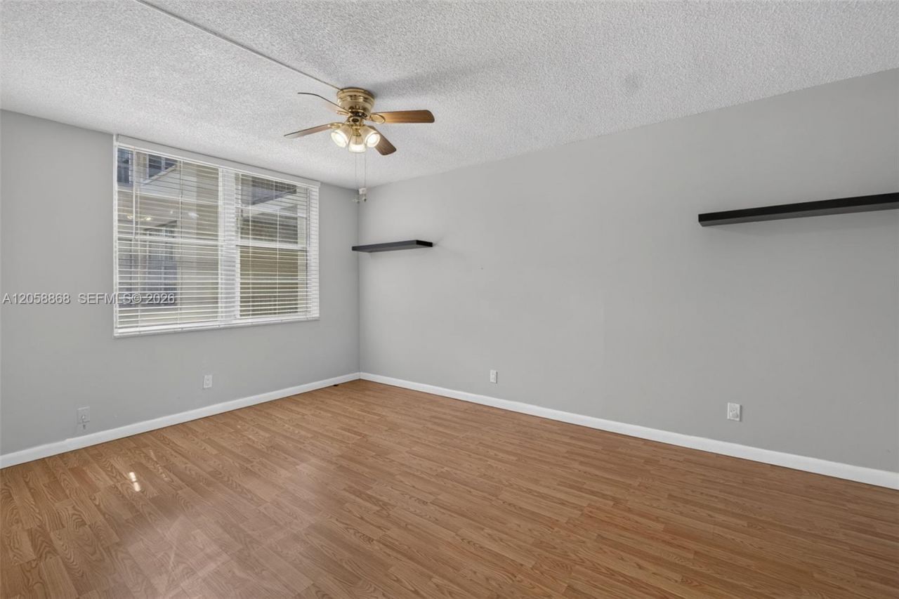 2900 NW 48th Ter , Unit 310, Lauderdale Lakes, FL 33313 Photo