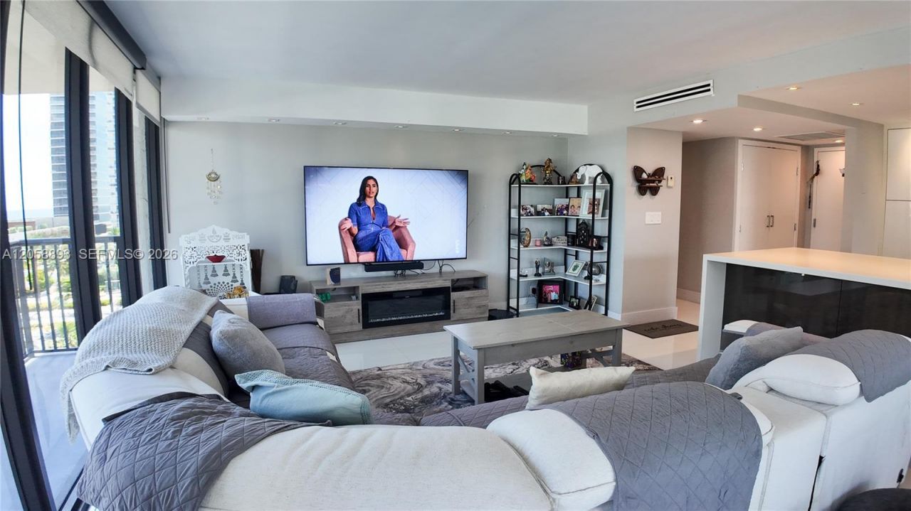 2049 S Ocean Dr, Unit 702, Hallandale Beach, FL 33009 Photo