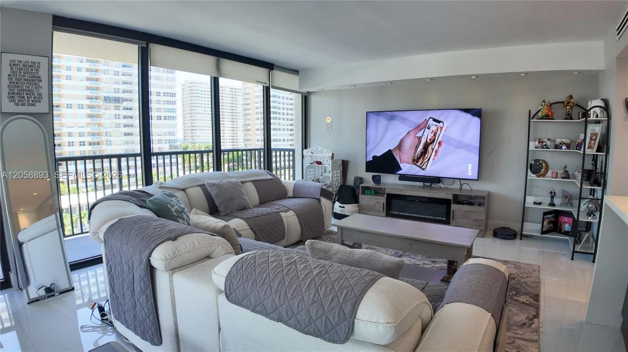 2049 S Ocean Dr, Unit 702, Hallandale Beach, FL 33009 Photo