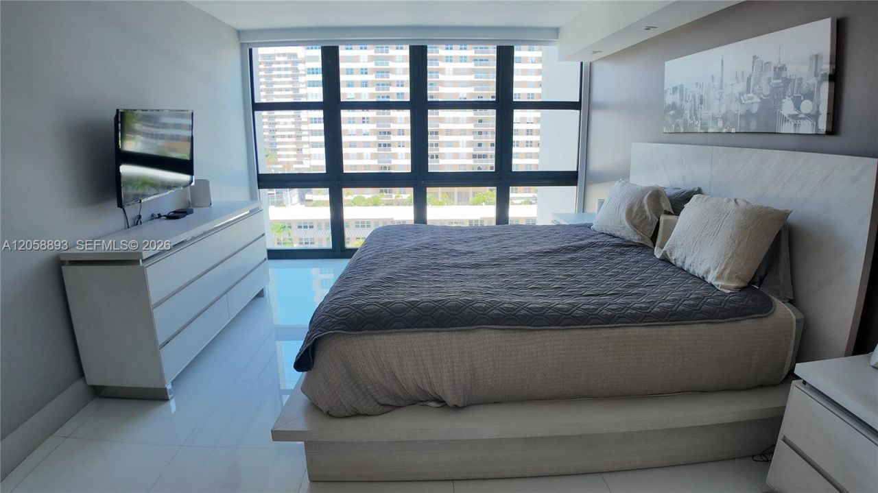 2049 S Ocean Dr, Unit 702, Hallandale Beach, FL 33009 Photo