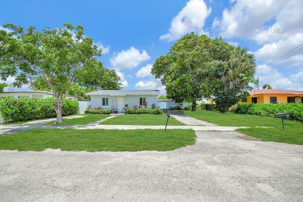 2925 NW 63rd St , Miami, FL 33147 Photo