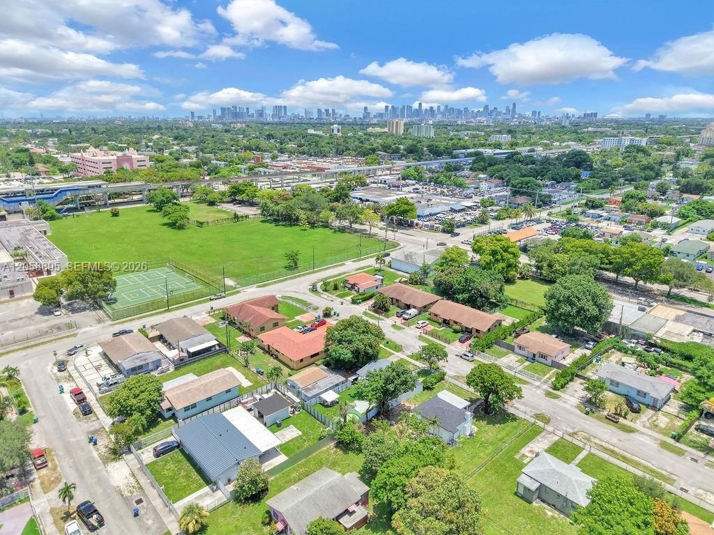 2925 NW 63rd St , Miami, FL 33147 Photo