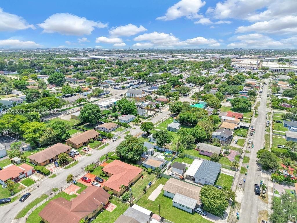 2925 NW 63rd St , Miami, FL 33147 Photo