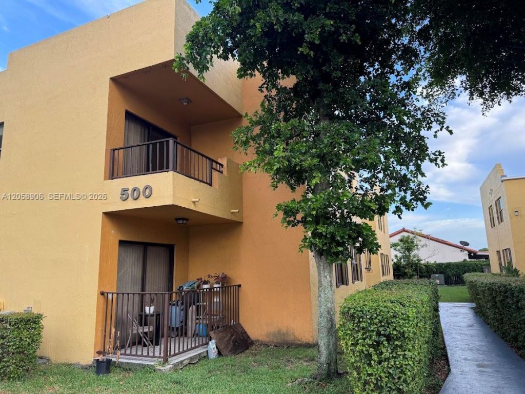 500 NW 114th Ave, Unit 201, Sweetwater, FL 33172 Photo