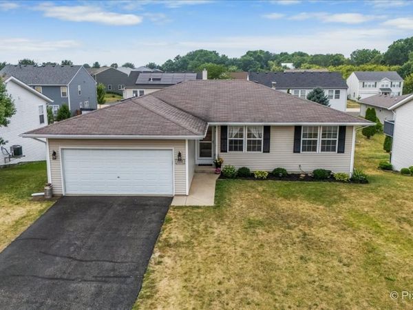 8358 CROOKED BEND Road , Machesney Park, IL 61115