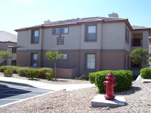10237 King Henry , Unit 102, Las Vegas, NV 89144