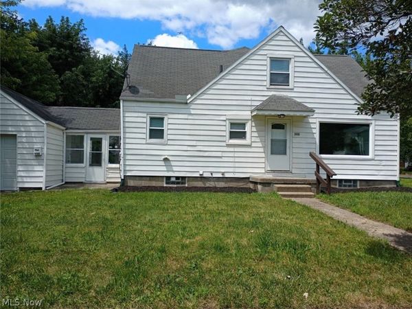 900 Ardella Avenue , Akron, OH 44306