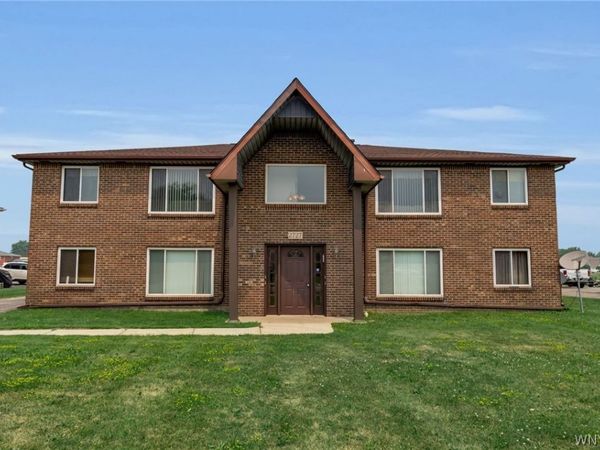 2727 Alder Creek Drive S, North Tonawanda, NY 14120
