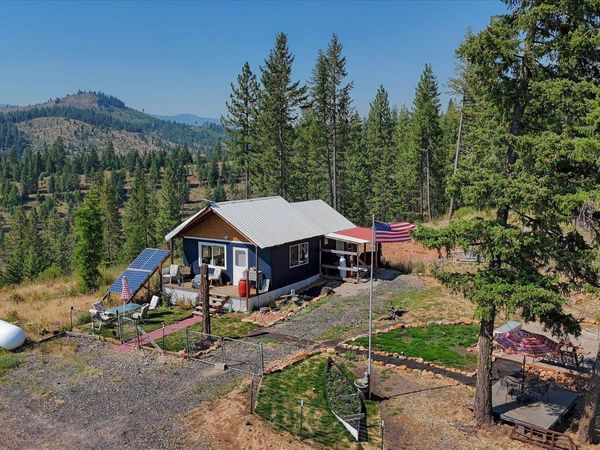 2030 K Rose Hill Rd, Springdale, WA 99173