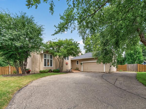 7001 Beacon Circle , Eden Prairie, MN 55346