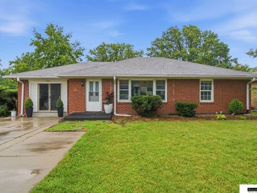 5600 L Street, Lincoln, NE 68510
