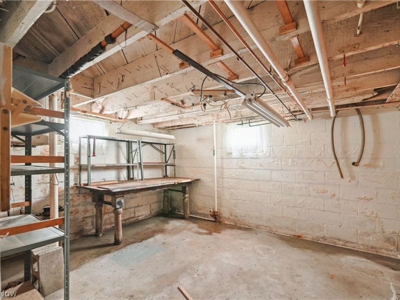 374 Niles Cortland Road SE, Warren, OH 44484 Photo 14