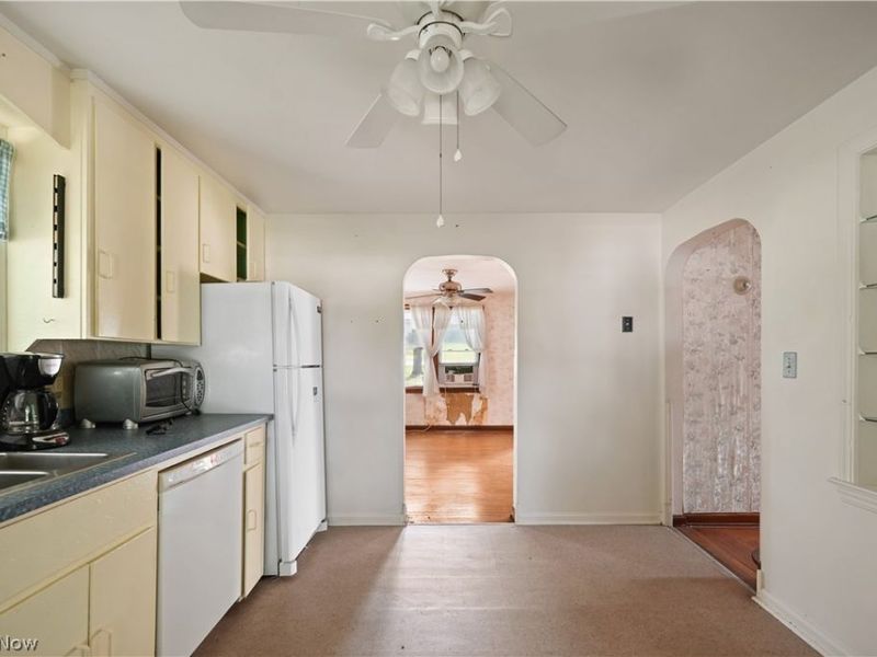 374 Niles Cortland Road SE, Warren, OH 44484 Photo 15