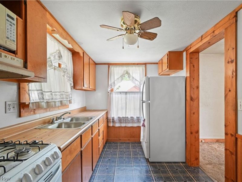 374 Niles Cortland Road SE, Warren, OH 44484 Photo 25